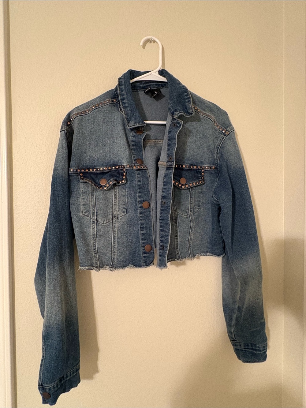 Windsor Studded Cropped Denim Jacket - Blue